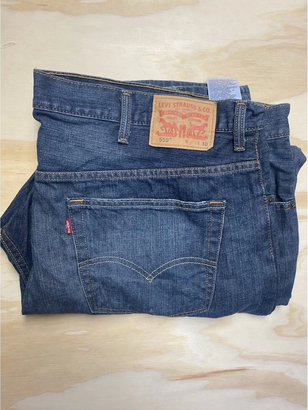 Levi’s 559 Relaxed Straight Men’s Blue Jeans W48 L30 Dark Wash Denim Pants